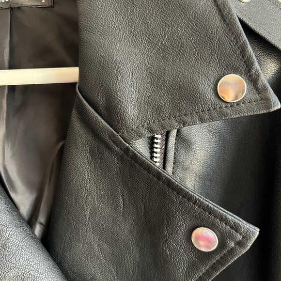 Missguided Oversized Faux Leather Jacket - Picture 9 of 10